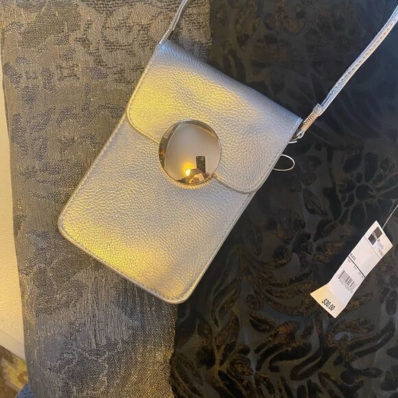 Accessories! Silver crossbody bag and two scarves - Picture 4 of 8